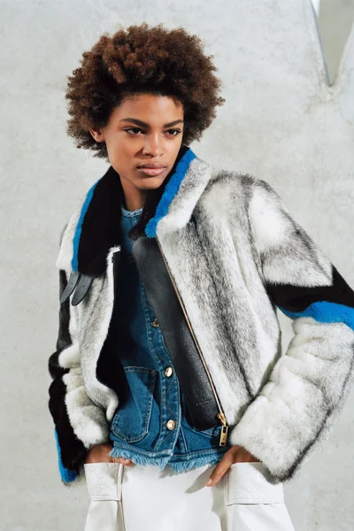 Look 10